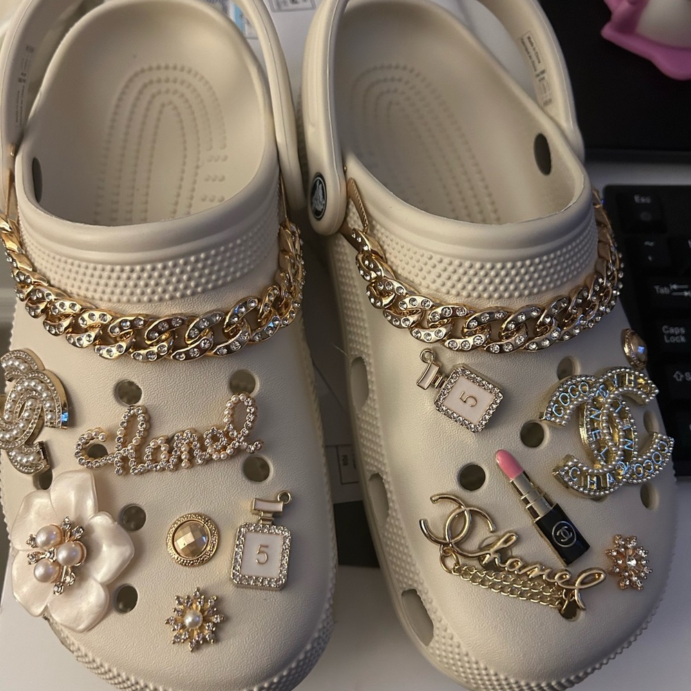 Absolutely Stunning CC crocs sz 9 brand new never worn